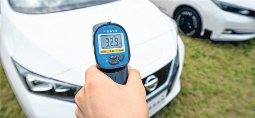 Kühl bleiben: Mit einem neuen Lack will Nissan die Sonneneinstrahlung reflektieren und Temperaturen senken. Foto Nissan