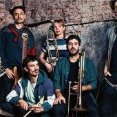 Ein Stück Welt eröffnet sich in der Asta-Kneipe