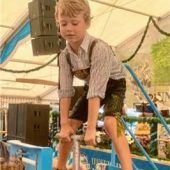 Starke Männer in der Volksfest-Arena
