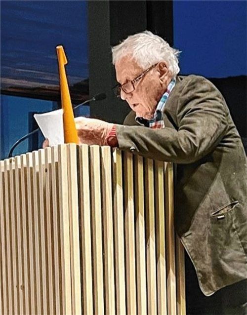 Professor Dr. Helmut Zöpfl lässt den kleinen Prinzen die Erde von heute besuchen. Foto Hötzelsperger