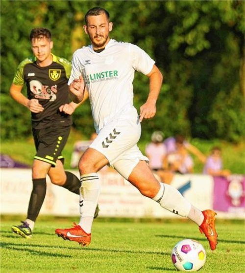 Sebastian Jusic wechselt vom VfL Waldkraiburg zum Derby-Rivalen SV Aschau/Inn.Foto mb.presse – Butzhammer