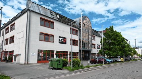 Seit Juni hat das „Transformer Gym“ geschlossen. Beiträge bezahlen mussten die Kunden trotzdem. Allerdings für ein Studio in Großkarolinenfeld. Foto  Schlecker