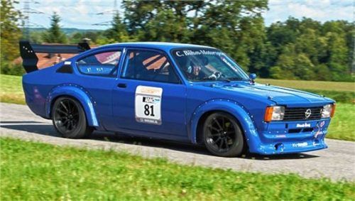 Stefan Hollenweg siegt im blauen Kadett C Coupe 8V. Foto RGR