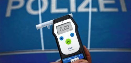 Wenn der „Alcotest“ den Wert 0,00 anzeigt, ist alles in Ordnung. In Traunstein spuckte das Testgerät jedoch in einem Fall sogar eine Vier vor dem Komma aus. Foto dpa