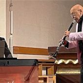 Giora Feidman beschwört die verbindene Kraft der Musik