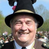 Karl Steininger mit dreifachem Salut beigesetzt