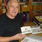 Briefmarken sind seine Leidenschaft