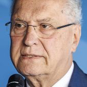 Innenminister nach Gallenkolik operiert