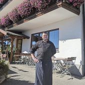 Gastwirt und Gäste schnappen Einbrecher