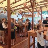 Bier aus! Taxi bringt Nachschub