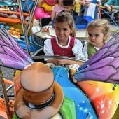 Sonniger Familientag auf dem Herbstfest macht kleine und große Besucher glücklich