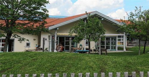 Aktuell stehen 15 Kinder für einen Krippenplatz auf der Warteliste des Aschauer Spatzennestes. Foto  Rehberg