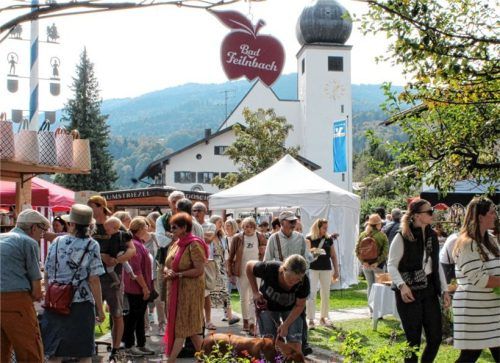 Anziehungsmagnet zahlreicher Besucher war am Sonntag der Handwerker- und Kunstmarkt, auf dem es weder „Glump“ noch „Graffe“ gab.
