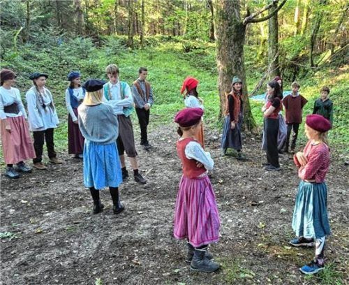 Auf der Insel „Nimmerland“ lebt eine Gruppe elternloser Kinder. Ihr Anführer ist Peter Pan. Fotos Ammelburger
