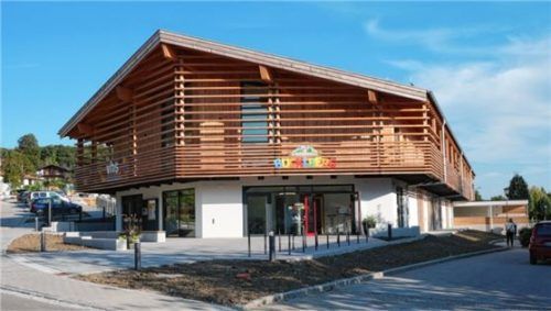 Das „Kinderhaus Bucklberg“ wurde nun gesegnet und seiner Bestimmung übergeben. Foto Merk