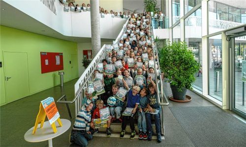 Der Sommer-Leseclub war auch dieses Jahr ein voller Erfolg: 141 Kinder haben nicht nur teilgenommen, sondern über die Sommerferien sogar drei oder mehr Bücher gelesen. Fotos thomae