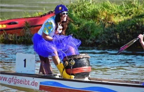 Die „Chicas“ machten diesmal als „wilde Enten“ mit – und überzeugten auch auf dem Wasser.