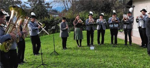 Die Kolbermoorer Stadtkapelle übernahm die musikalische Umrahmung der Messe. Foto Sedlbauer