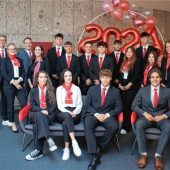 Sparkasse Altötting-Mühldorf begrüßt 13 neue Auszubildende