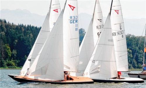 Die Trias beim Start mit dem SR-Simssee-Startboot. Foto Niessen