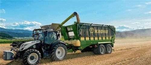 Ein Wagen für das ganze Jahr: Als Generalist in der Transporttechnik können mit dem GX 360 PLUS auch feine Güter wie Getreide schnell und einfach transportiert werden. Foto Krone