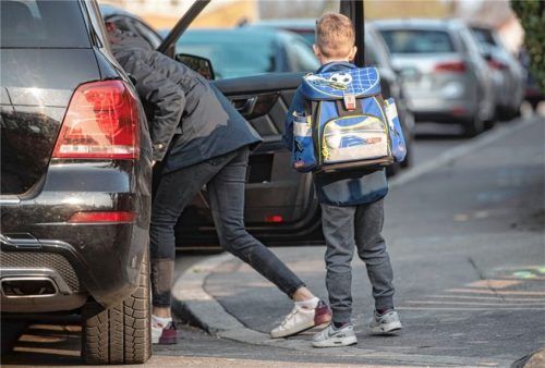Elterntaxis gefährden immer wieder den Schulweg. Foto Murat