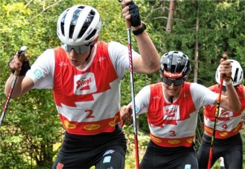 Erfolgreich unterwegs: Felix Brieden (links) vor Jonathan Gräbert. Foto re