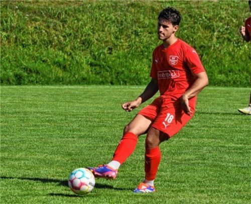 Julian Stix und der SV Westerndorf wollen am Schloßberg die nächsten Punkte holen.Foto Obermaier