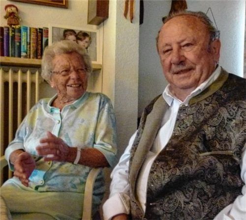 Therese Brunner mit dem Zweiten Bürgermeister der Marktgemeinde, Klaus Christoph. Foto ahrens