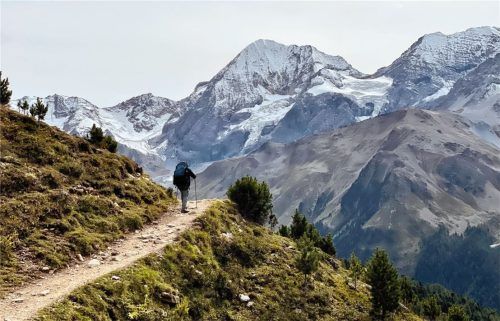 Wandern in Sulden: Die Gegend wandelt sich nach dem Herbst in ein schneesicheres Skigebiet.Fotos Bernhard Krieger/dpa-tmn