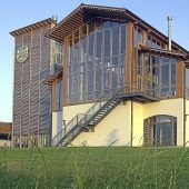 Neubau der Brauerei Aying feiert Jubiläum
