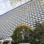 Bröckel-Alarm am Arabellahaus