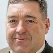 Bairisch-Initiative: FW streiten mit CSU