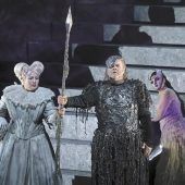 Wagner mit Spinnweben