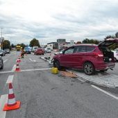 Pkw kollidiert mit Ampelanlage – Schwerer Unfall auf der Staatsstraße 2078