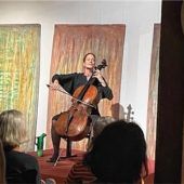 Intensive Klangerfahrung mit meditativen Zügen