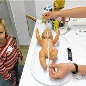 Kuscheltier mit großen Bauchschmerzen
