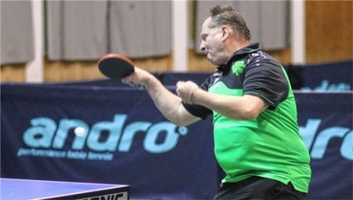 Bad Aiblings Ersatzspieler Thomas Maucher gewann neben seinen Einzeln auch das Doppel.Foto Gerhard Erlich