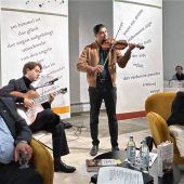 Ein Geigenbogen wird zum Star des Abends