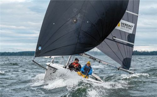 Beim Länderpokal auf dem Schweriner See: Felipe Fauner (links) und Alexander Neufang. Foto Jürgensen