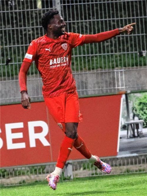 Daniel Muteba feiert seinen ersten Saisontreffer für den TSV Buchbach.Foto Michael Buchholz