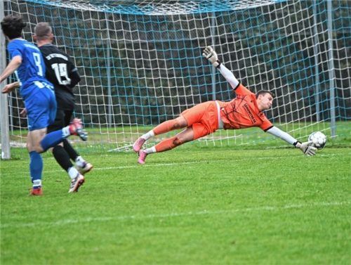 Das Siegtor: Nando Wolf (links) trifft zum 2:1 in das lange Eck. Foto Franz Ruprecht