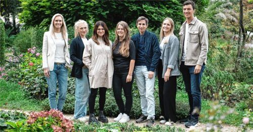 Das Team Marketing und Grafik: Jessica Eckert, Monika Golda, Daniela Hamberger, Sophia Wollmann, Matthias Eberl, Franziska Reich, Josef Wittmann. Foto Manfred Bär