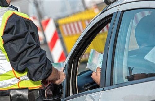 Die Fahnder der Bundespolizei hatten bei der Kontrolle des tschechischen Pkw einen guten Riecher. (Symbolbild) Foto re