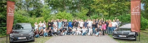 Die gesamte Auto-Familie Ostermaier ist stolz auf die engagierten und motivierten Nachwuchskräfte.