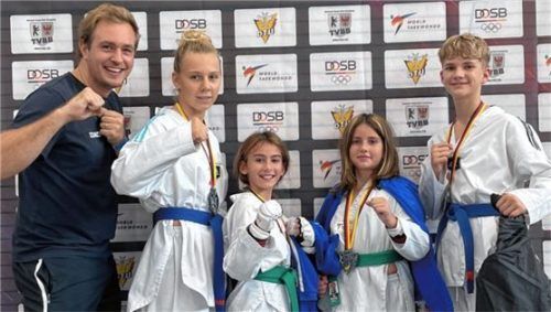 Die Kolbermoorer Taekwondo-Sportler kamen allesamt bis ins Finale.Foto re
