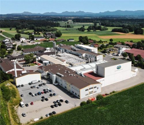 Entwickelte sich von der Dorfkäserei zum Großkonzern: die Firma Alpenhain in Lehen bei Pfaffing. Fotos RE