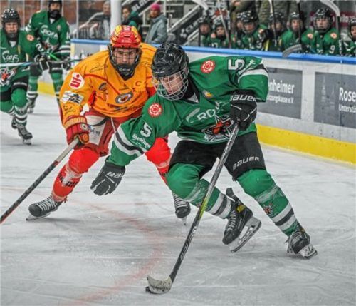 Für Leon Lamprecht und die Starbulls-U17 geht es am heutigen Samstag nach Bad Tölz.Foto Aleksic
