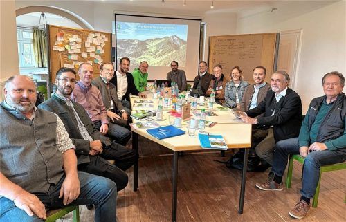 Harmonischer Austausch mit griffigen Ergebnissen – so das Fazit des Workshops für Bergsteigerdörfer.Foto H. Reiter