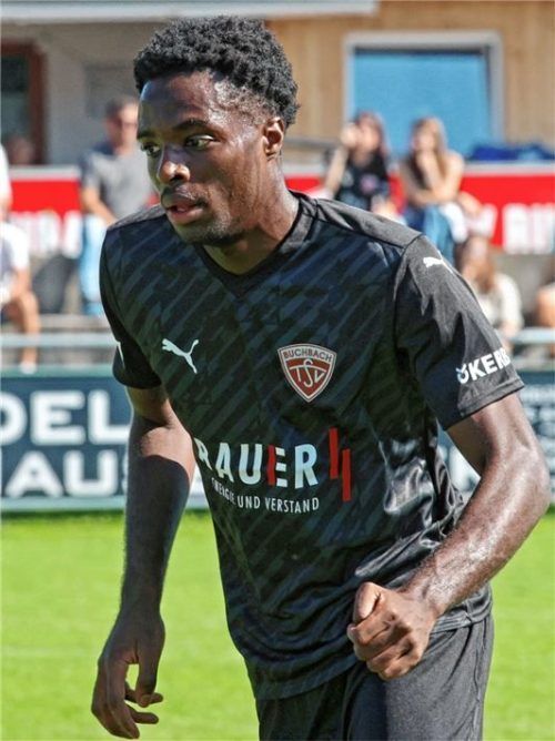 Hat sich innerhalb kurzer Zeit schon wieder bestens beim TSV Buchbach eingefunden: Daniel Muteba.Foto Buchholz